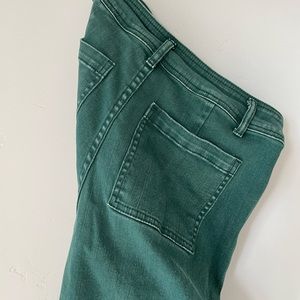 Wide leg, high waisted jeans! HUNTER GREEN!